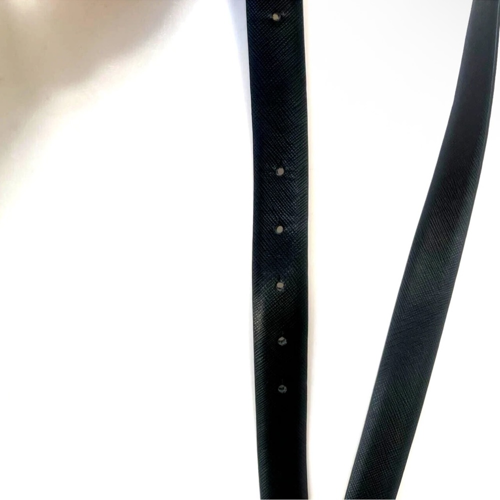 Salvatore Ferragamo Black and Gold leather Belt - Picture 11 of 16